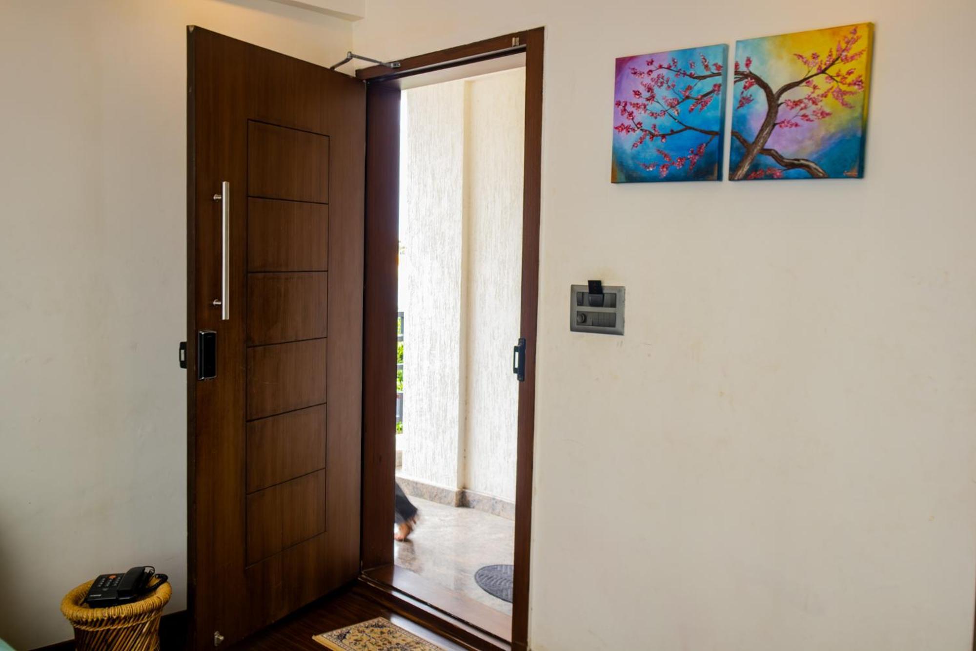 Mystic Apartotel Hebbal Bangalore Exteriör bild