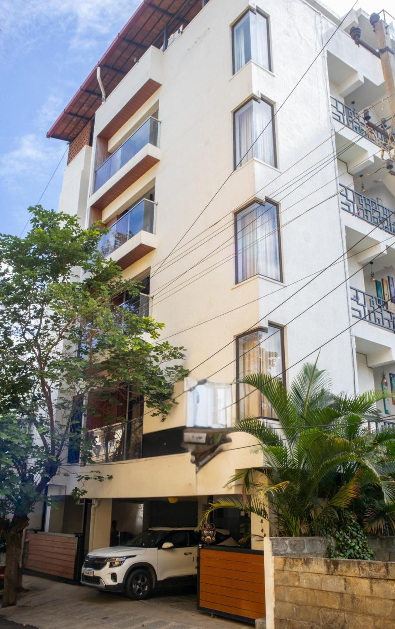 Mystic Apartotel Hebbal Bangalore Exteriör bild